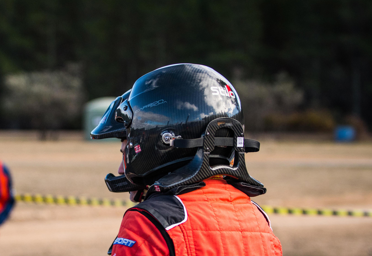helmet-and-restraint-system-interaction