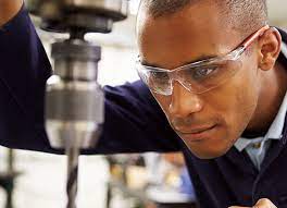 ensuring-the-protection-of-eye-gear-against-chemical-fumes-and-vapors